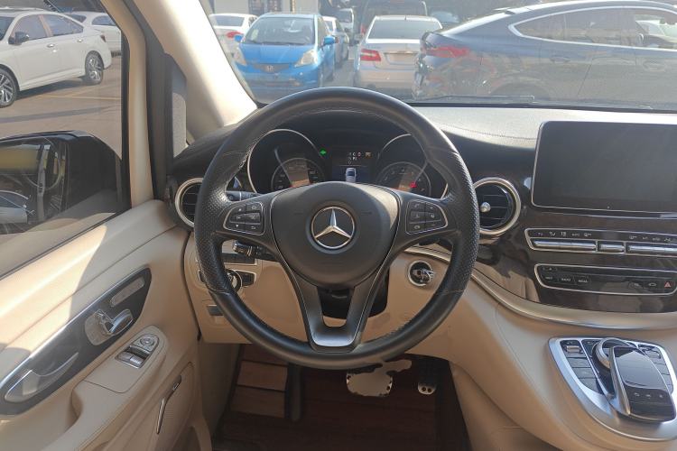 Used Mercedes-Benz V-Class 2018 V 260 L Prestige Extended Version China VI
