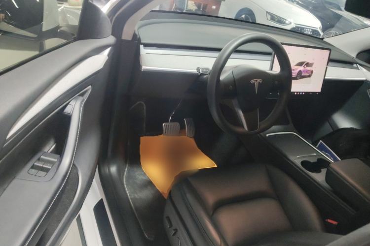 Used Tesla Model Y 2023 Rear-Wheel-Drive Version