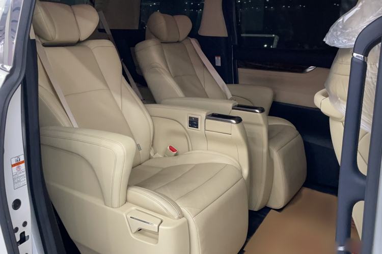 Used Toyota Alphard 2020 Dual-Engine 2.5L Luxury Edition
