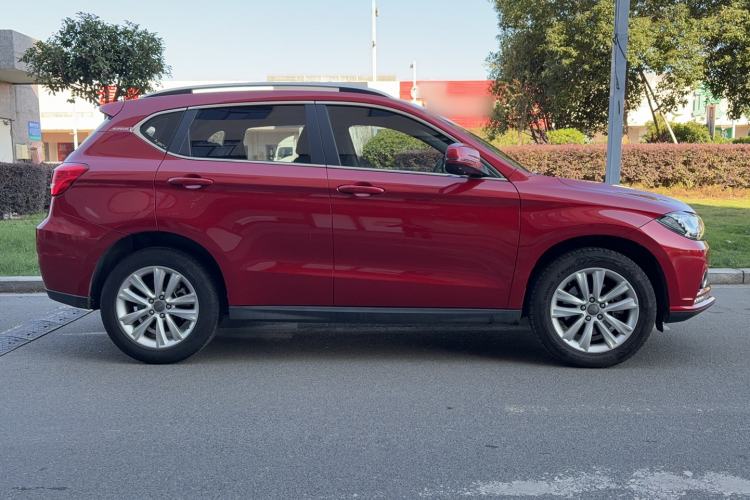 Used Haval H2 2016 Red-Label 1.5T Automatic Two-Wheel Drive Luxury Model
