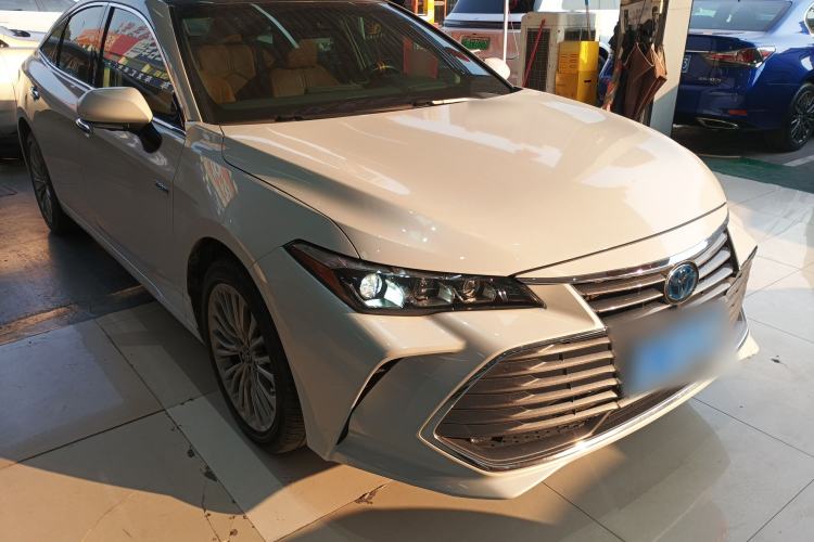Used Toyota Avalon 2019 Dual-Engine 2.5L XLE Prestige Version China VI Standard