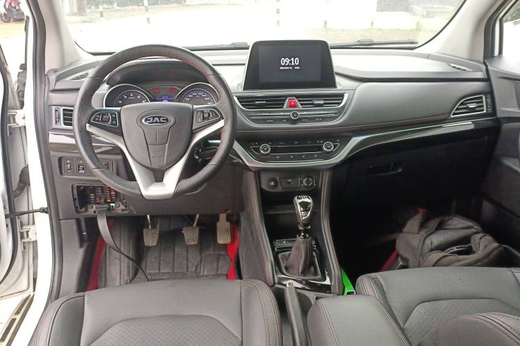 Used  Refine S3 2017 1.6L Manual Luxury Smart Model
