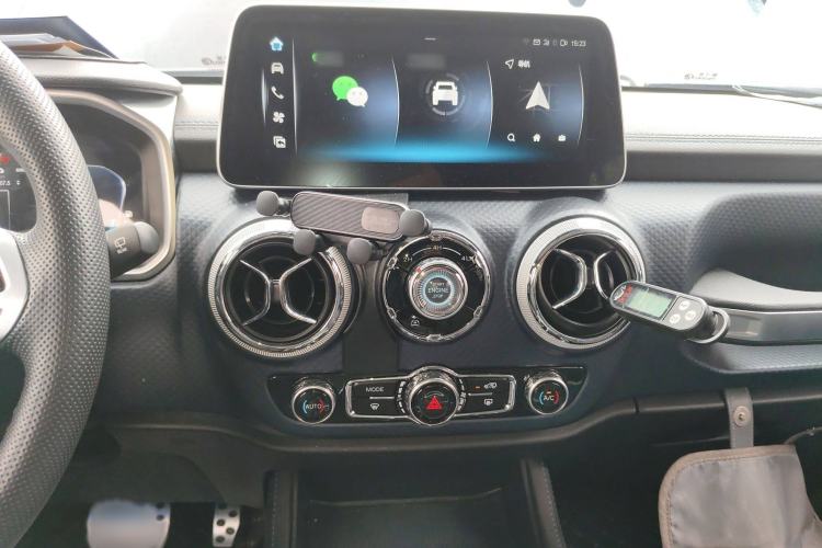 Used Beijing Auto BJ40 2023 2.0T Automatic Four-Wheel Drive Urban Hunter Edition Chivalrous Type
