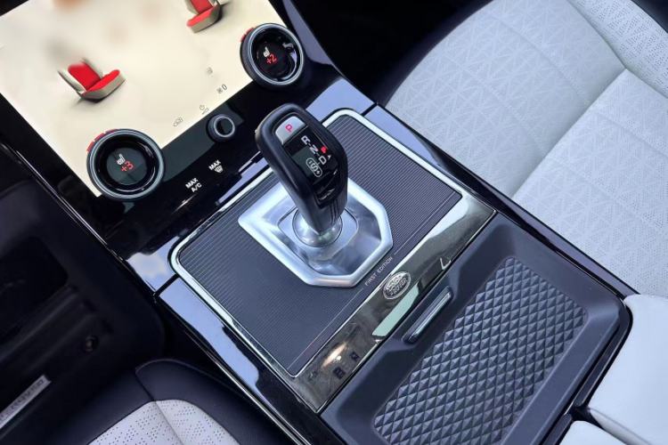 Used Land Rover Range Rover Evoque 2021 Range Rover Velar L 249PS R-Dynamic First Edition
