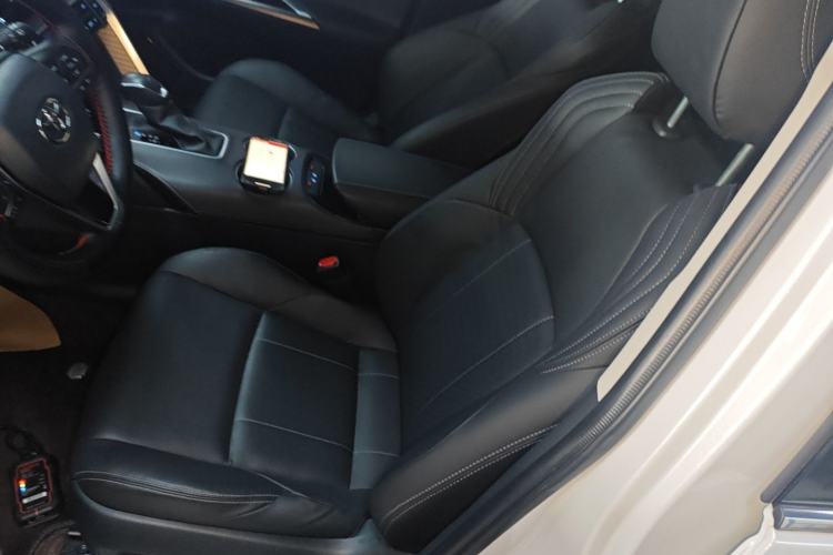 Used Toyota Harrier 2022 2.0L CVT Two-Wheel Drive Deluxe Edition