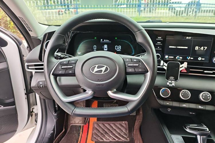 Used Hyundai Elantra 2023 1.5L CVT GLX Elite Edition
