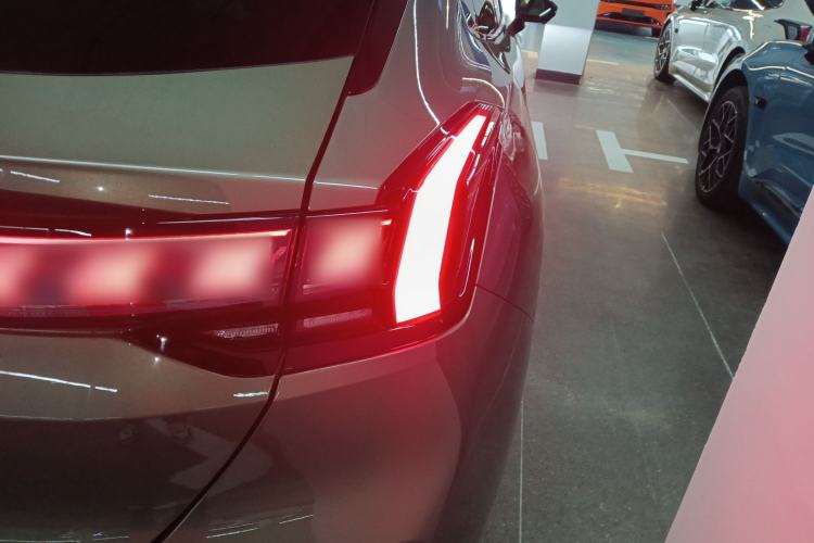 Used Zeekr 001 2025 YOU Edition 100 kWh All-Wheel Drive