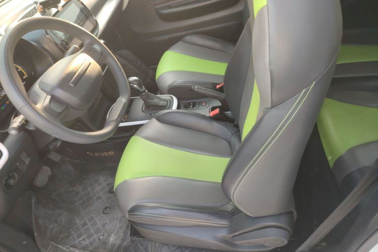 Used Roewe Clever 2021 302 km New Four-Seater Super-Efficient Version
