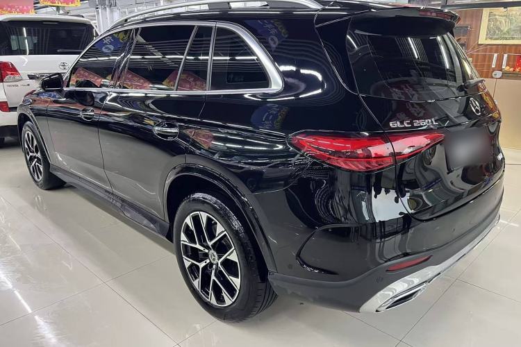 Used Mercedes-Benz GLC 2023 GLC 260 L 4MATIC Luxury Model 5 Seats
