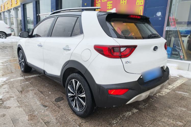 Used Kia kx1 Stonic 2021 1.4L CVT Fun & Sunroof Model
