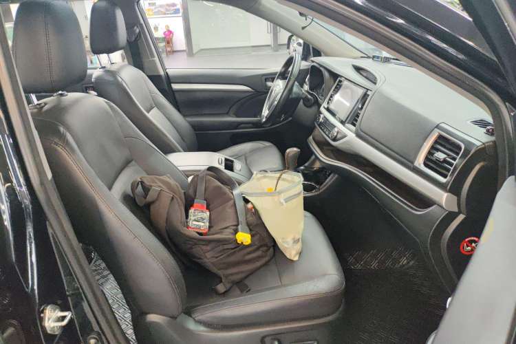 Used Toyota Highlander 2015 2.0T Four-Wheel Drive Luxury Edition 7-Seater
