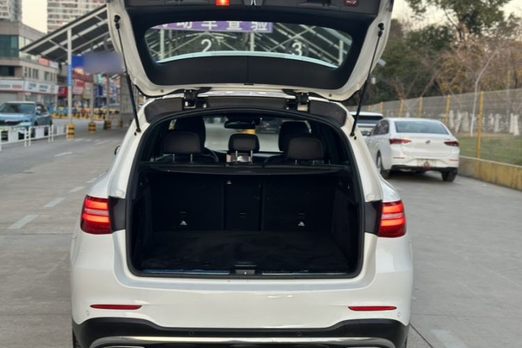 Used Mercedes-Benz GLC 2018 GLC 300 4MATIC Sport Edition
