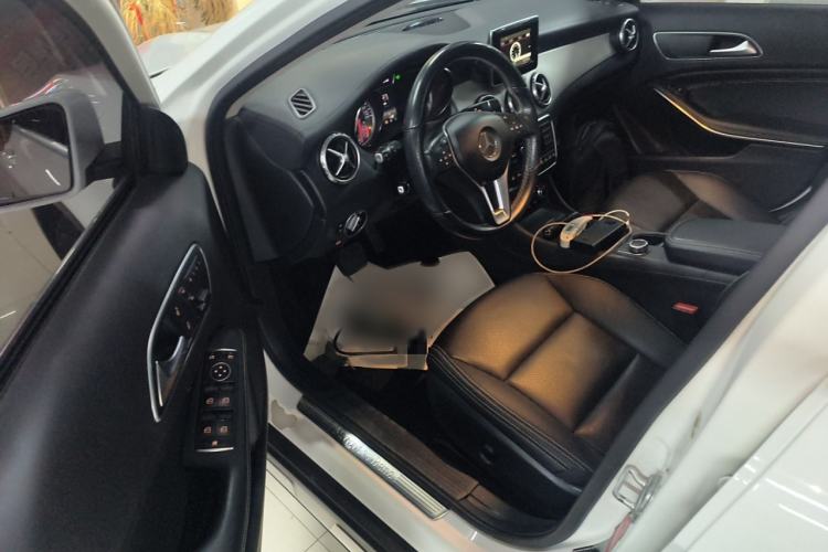 Used Mercedes-Benz GLA 2015 GLA 220 4MATIC Fashion Model