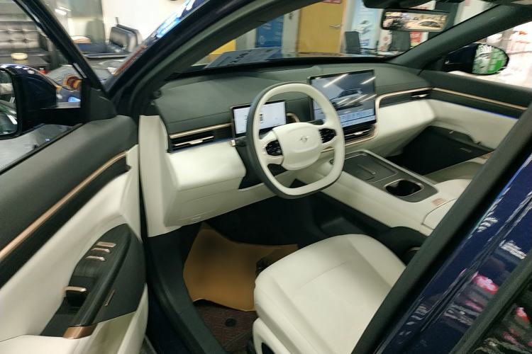 Used  eπ008 2024 636Max All-Electric Version 6 Seats