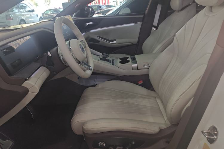 Used Denza Z9GT 2024 1100 Four-Wheel Drive Max Edition
