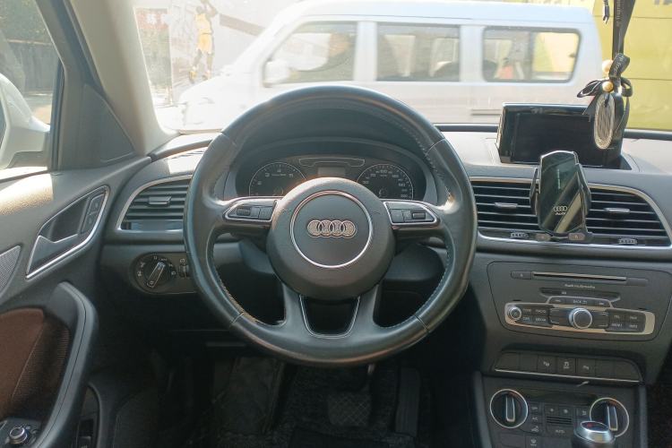 Used Audi Q3 2017 30 TFSI Fashion Model
