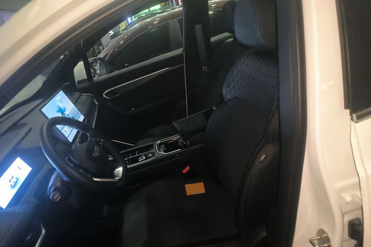 Used Geely Auto Haoyue L 2025 2.0T DCT Luxury Edition