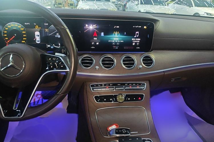 Used Mercedes-Benz E-Class 2022 E 260 L
