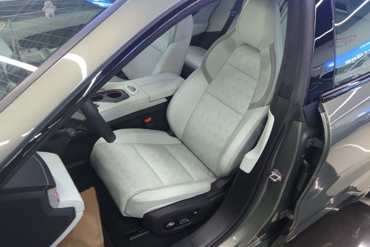 Used Zeekr 001 2025 WE Edition 100 kWh Rear-Wheel Drive