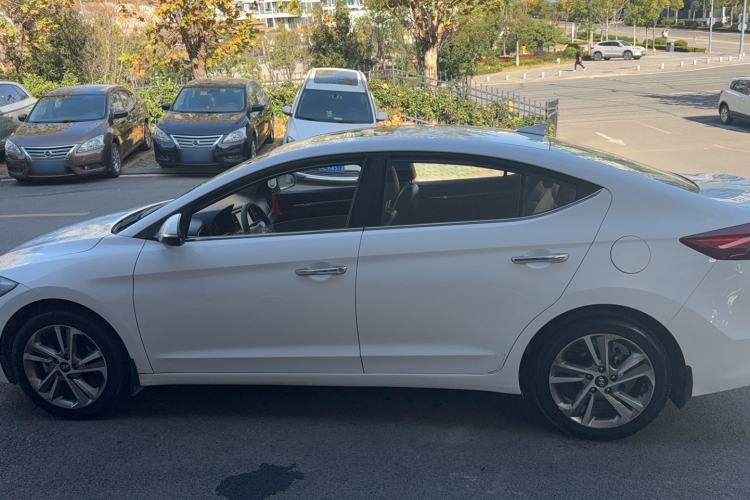 Used Hyundai Elantra 2016 1.6L Automatic ZhiXuan – Elite Version