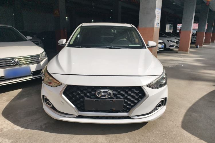 Used Hyundai Celesta 2017 1.6L Automatic Enjoyment Version GLS
