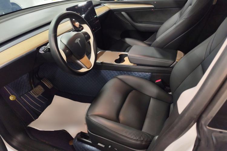 Used Tesla Model Y 2021 Long-Range All-Wheel-Drive Version