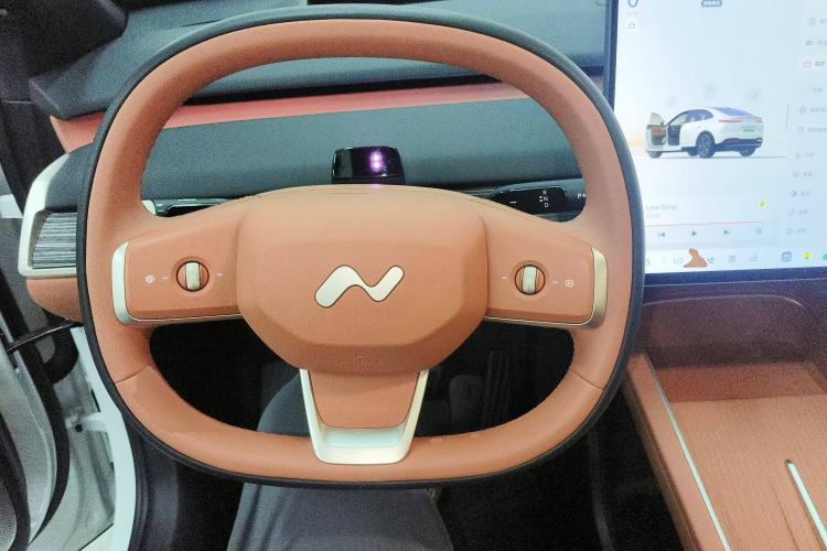 Used ONVO L60 2024 60 kWh Rear-Drive Version
