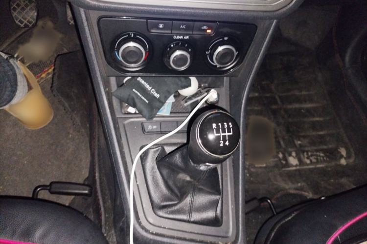 Used Volkswagen Lavida 2015 1.6L Manual Fashion Edition