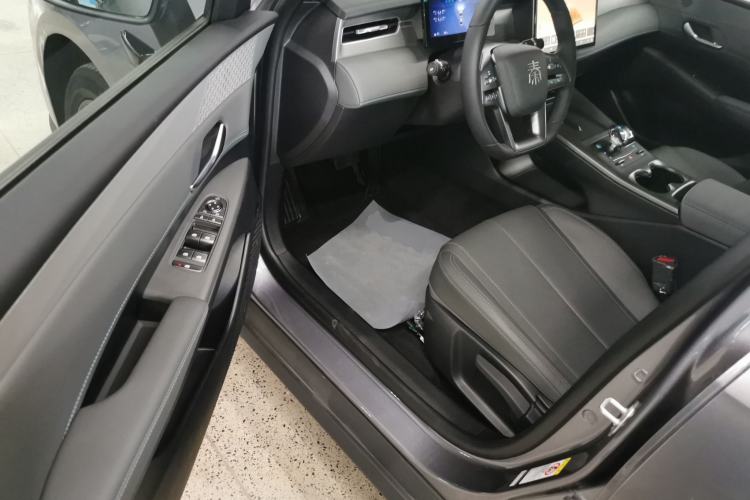 Used BYD Qin PLUS 2025 EV Smart Drive Edition 420KM Leading Model