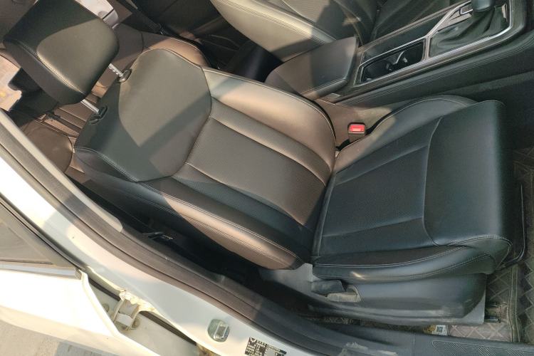 Used Wuling Jiachen 2022 1.5T CVT Smart Luxury Version
