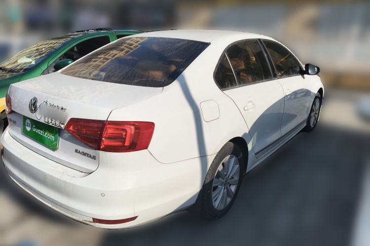 Used Volkswagen Sagitar 2015 1.6L Manual Comfort Model