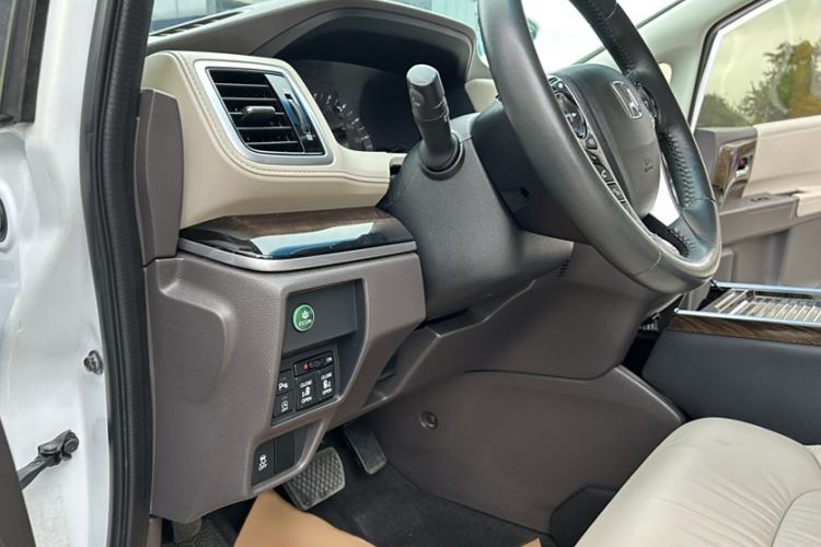 Used Honda Odyssey 2015 2.4L Smart Edition
