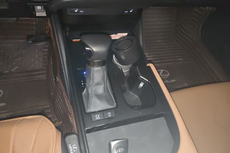 Used Lexus ES 2023 260 Excellence Edition
