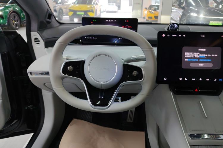 Used Hima Luxeed S7 2025 785 km Ultra