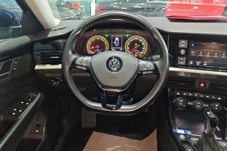 Used Volkswagen Passat 2019 330TSI Elite Edition China VI