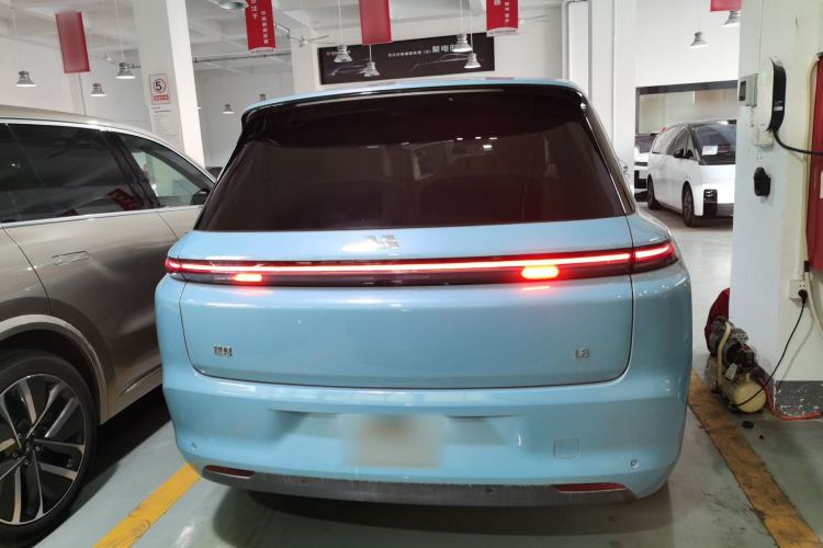 Used Li Auto L8 2024 Ultra Model
