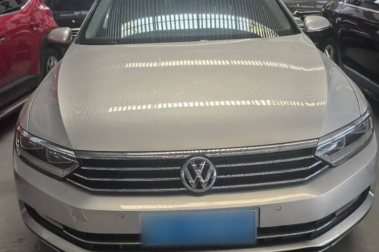 Used Volkswagen Magotan 2018 Facelift 330TSI DSG Luxury Model
