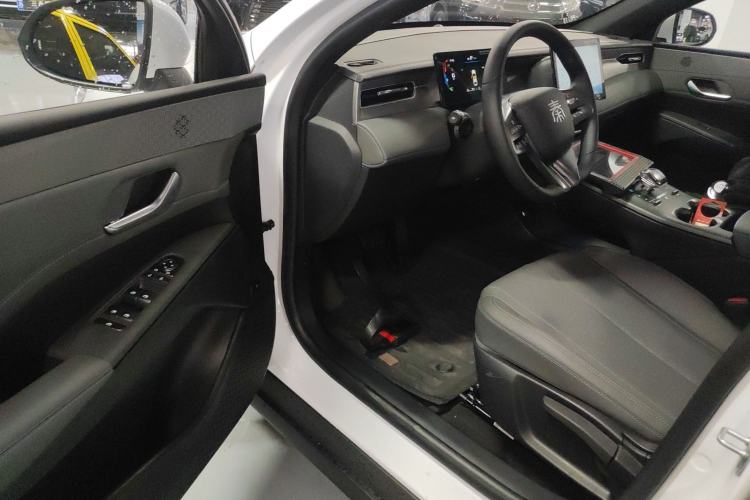 Used BYD Qin PLUS 2025 DM-i Smart Drive 55KM Leading Model