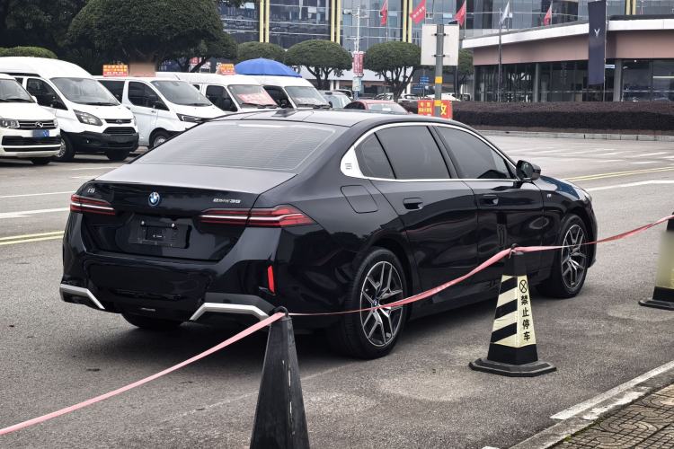 Used BMW i5 2024 eDrive 35L M Sport Package
