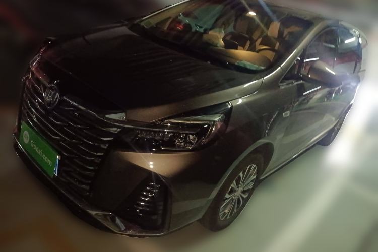 Used Buick GL8 2023 Land Executive Class Comfort Model
