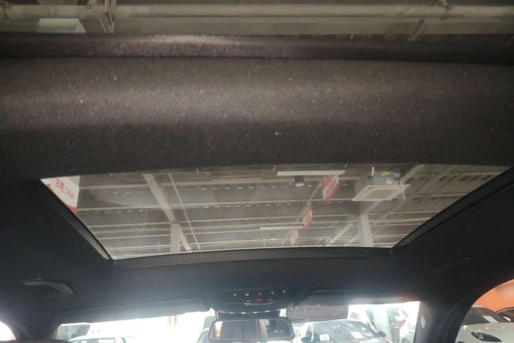 Used Mercedes-Benz GLC 2018 Facelift GLC 260 4MATIC Luxury Edition
