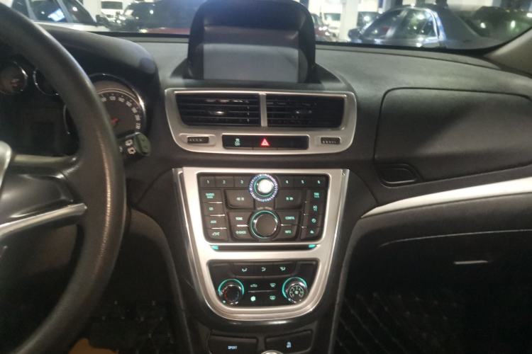 Used Buick Encore 2015 1.4T Automatic Two-Wheel Drive Urban Elite Version