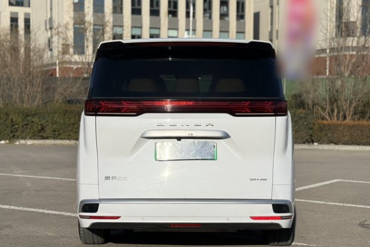 Used Denza D9 2022 DM-i 970 Four-Wheel Drive Prestige Model
