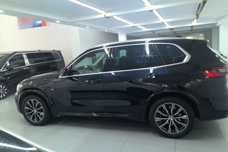 Used BMW X5 2022 xDrive40i M Sport Package
