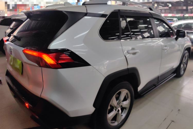 Used Toyota RAV4 2021 2.0L CVT Two-Wheel Drive Fashion PLUS Edition
