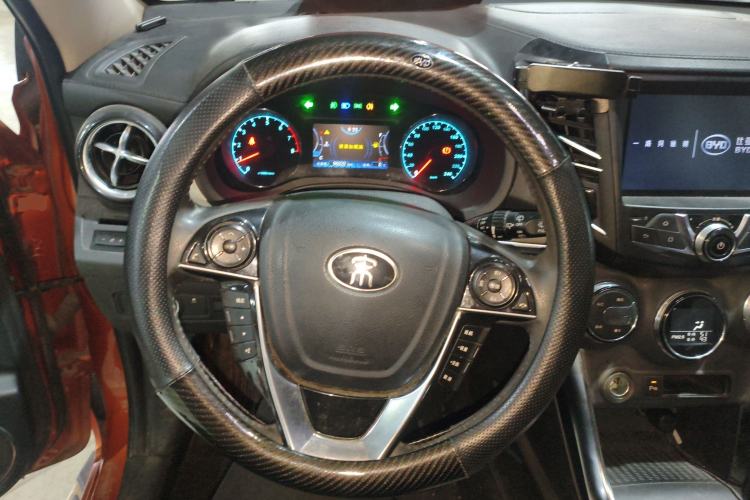 Used BYD Song 2016 Gaishi Edition 1.5TI Manual Haoya Model
