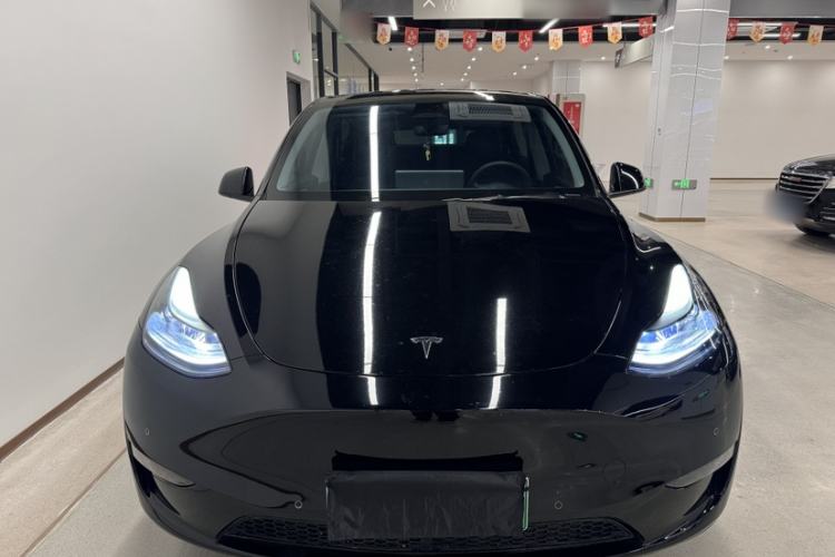 Used Tesla Model Y 2023 Long-Range All-Wheel-Drive Version