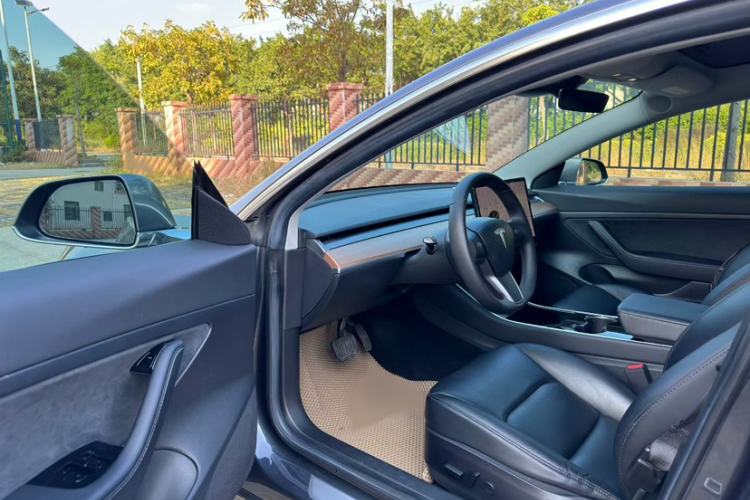 Used Tesla Model 3 2019 Standard Range Rear-Wheel Drive Upgraded Version (52 kWh)
