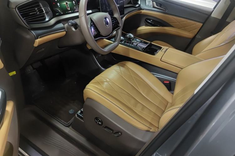 Used Denza D9 2022 DM-i 970 Four-Wheel Drive Prestige Model