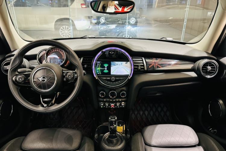 Used  MINI 2020 1.5T COOPER Artist Five-Door Edition
